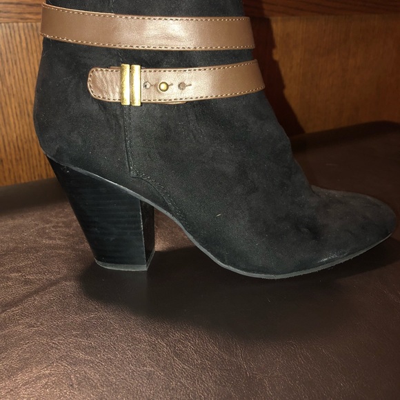 Gently worn black booties - Picture 2 of 4